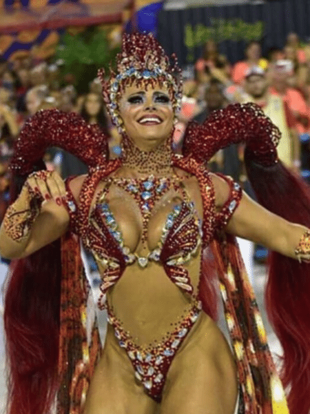 Viviane Araujo no desfile do Salgueiro em 2019 - Reprodução/Instagram