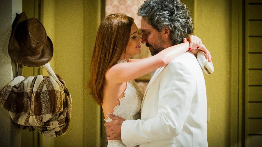 Maria Ísis (Marina Ruy Barbosa) e José Alfredo (Alexandre Nero) em "Império" - João Miguel Júnior/Globo