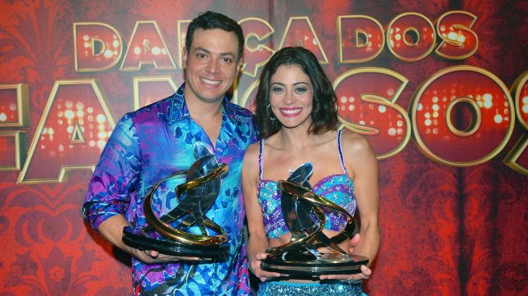 Leandro Azevedo e Carol Castro, vencedores de 'Dança dos Famosos' em 2013 - Globo/ Zé Paulo Cardeal - Globo/ Zé Paulo Cardeal
