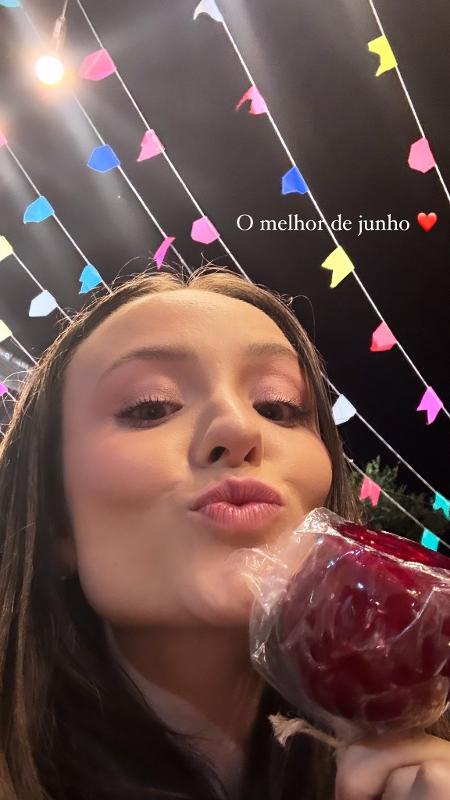 Larissa Manoela curte festejo junino