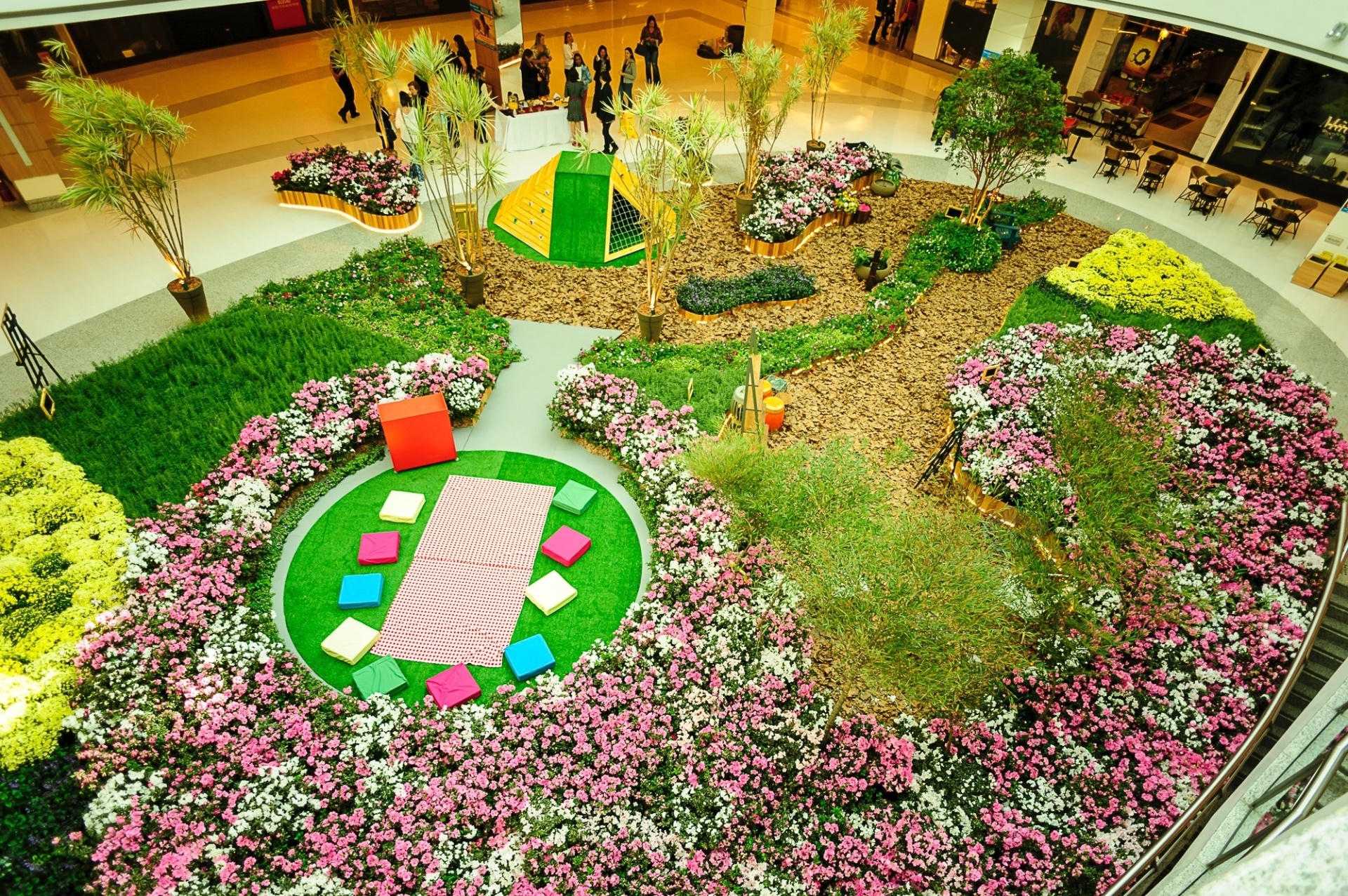 Jardim Gigante do Shopping Granja Vianna - Divulgação