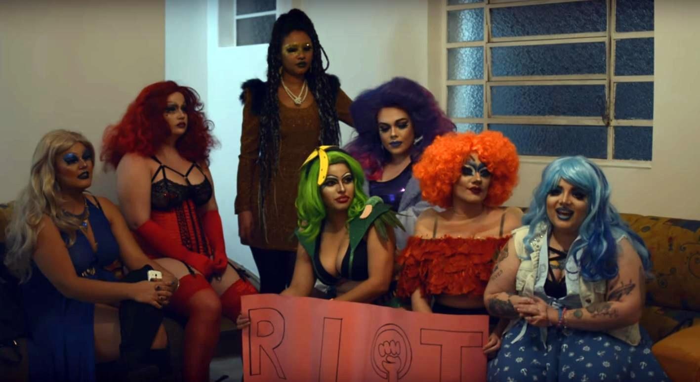 Cena do documentário "They Can Do It" com o coletivo de drag queens mulheres Riot Queens - Kelviane Lima/Divulgação