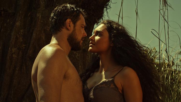 Cena do filme "Além do Homem", com Sergio Guizé e Débora Nascimento - Divulgação - Divulgação