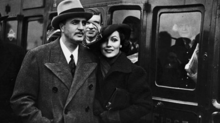 Cedric Gibbons com sua primeira mulher, Dolores Del Río - Reprodução/IT - Reprodução/IT