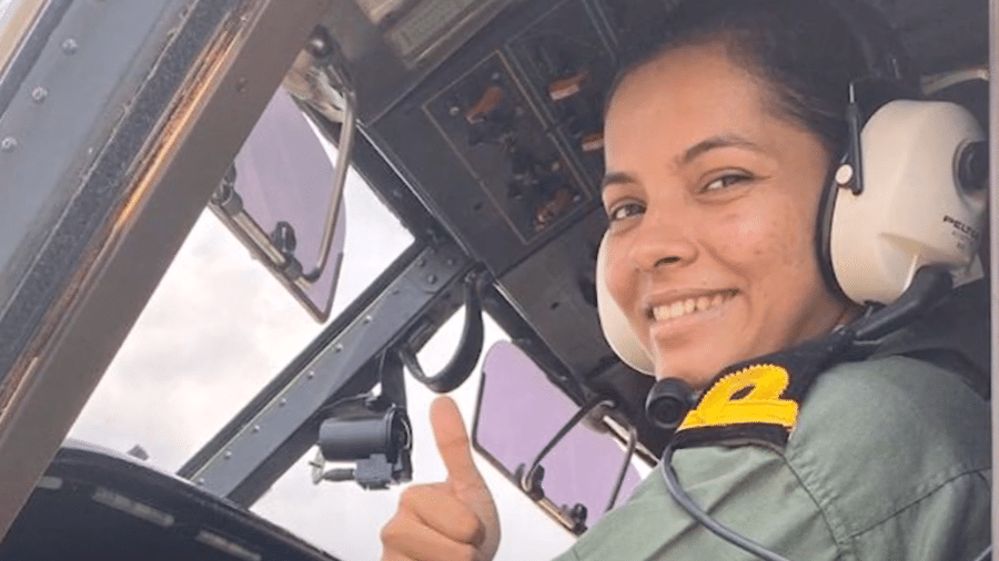 Shivangi, de 24 anos, será a primeira mulher piloto da Marinha indiana - Reprodução/CNN