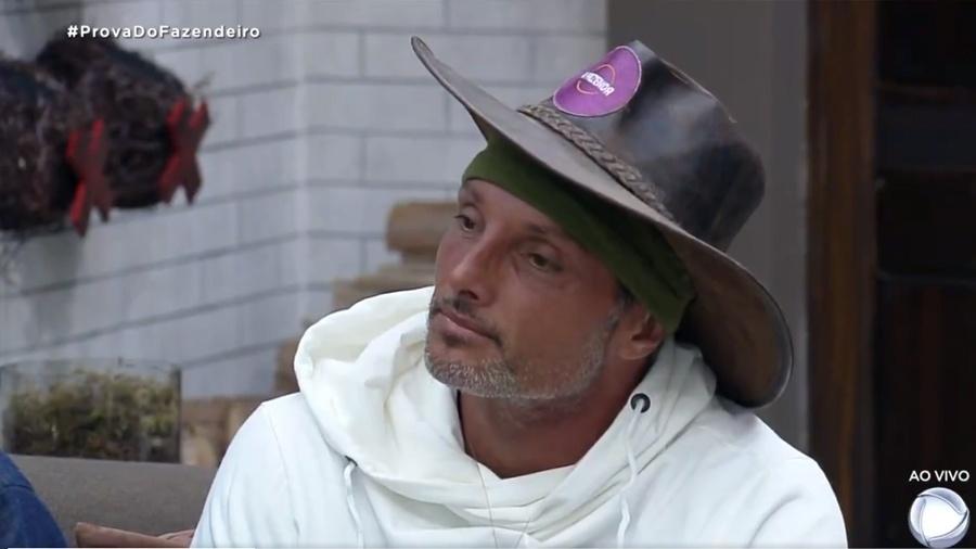 A Fazenda 2020: Juliano Ceglia passa o chapéu de fazendeiro - Reprodução/RecordTV