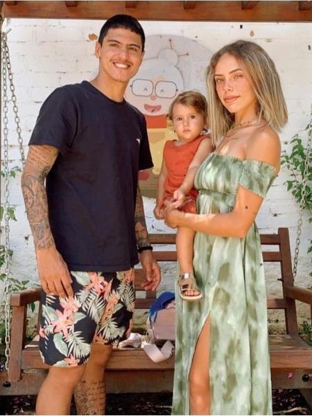 Felipe Medina, Bruna Bordini e a filha, Analua - Reprodução / Instagram