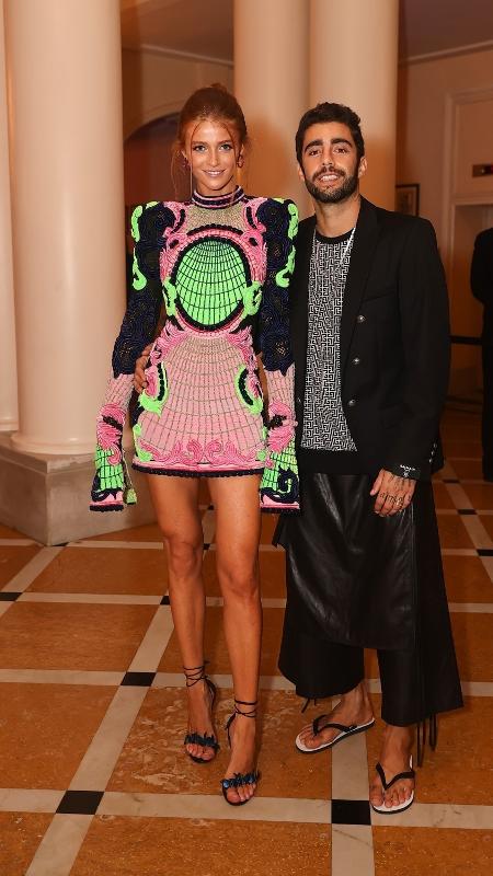 Pedro Scooby e Cintia Dicker no Baile da Vogue - Roberto Filho/Brazil News - Roberto Filho/Brazil News