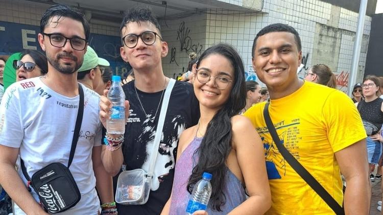 Gabriel, Lucas, Sabrina e Marcelo tomaram mais cuidados no segundo dia do show de Taylor Swift no Rio