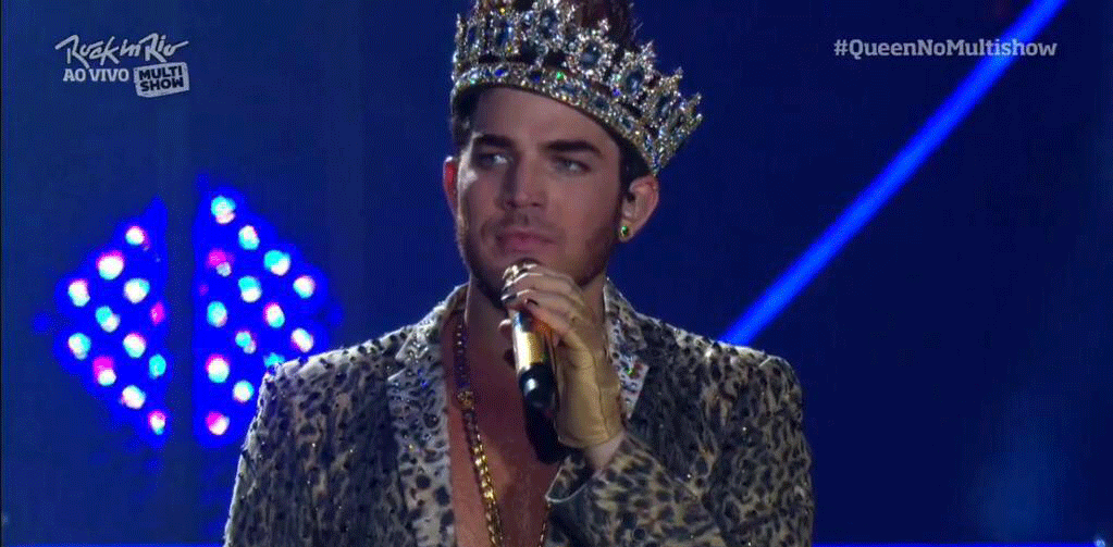 18.set.2015 - Adam Lambert se apresenta com o Queen no Rock in Rio 2015, que marca 30 anos de festival. A edição de 1985 contou com um show antológico da banda britânica - Reprodução