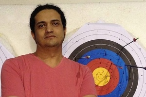 O poeta palestino Ashraf Fayadh, condenado a morte na Arábia Saudita - Instagram/Reprodução