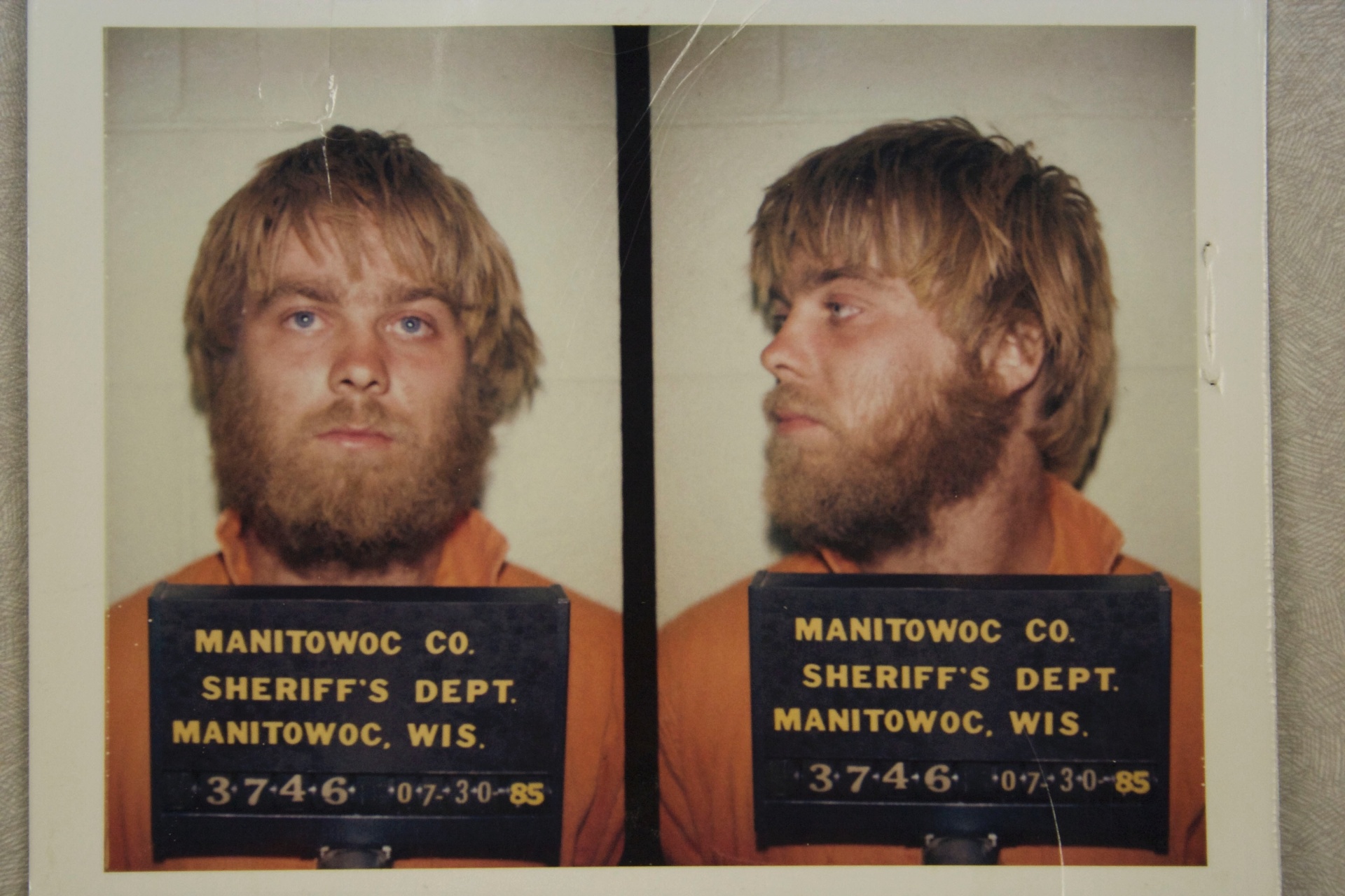 2015 - Cena do documentário "Making a Murderer" mostra a mugshot de Steven Avery tirada depois de sua prisão em 1985 por suspeita de estupro - Divulgação/Netflix