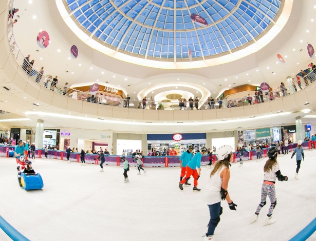 Pista de patinação tem 430 metros quadrados e oferece todos os equipamentos para  quem quiser patinar - Divulgação