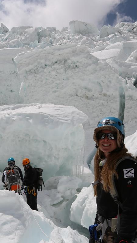 Karina Oliani subindo o Everest em 2013, pela face sul (Nepal); dessa vez ela vai subir pela face Norte (Tibete) - Pitaya Filmes/Divulgação