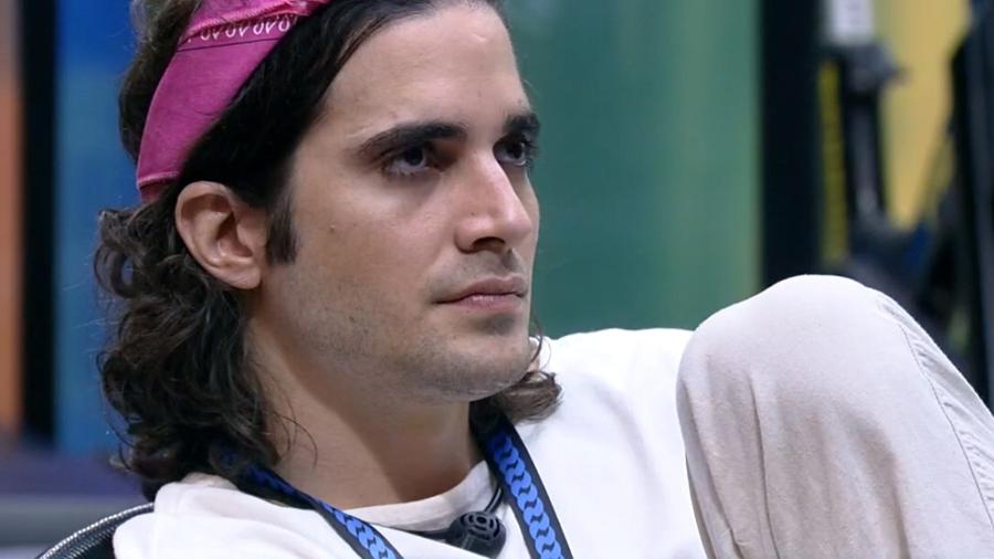 BBB 21: Fiuk e Gilberto decidem imunizar João - Reprodução/Globoplay