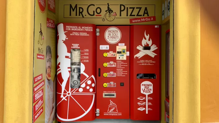Mr. Go: máquina desafia tradição na "capital da pizza - dpa/picture alliance via Getty Images - dpa/picture alliance via Getty Images