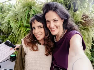 Cris Fibe e Maria Ribeiro indicam apoiar amigas e sensualizar na menopausa