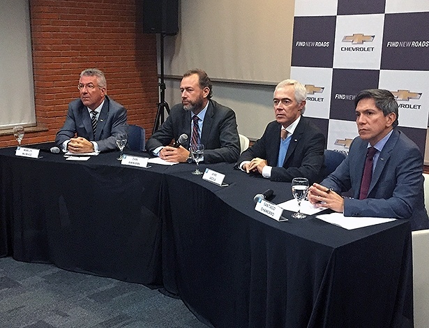 Cúpula da GM anunciou planos para fazer uma nova família de carros no Brasil - André Deliberato/UOL