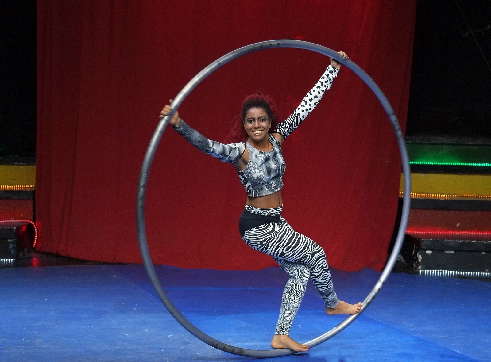 Companhia circense do AfroReggae, Afro Circo apresenta espetáculo "Gênesis, o Mix da Criação" no Rio - Guga Melgar