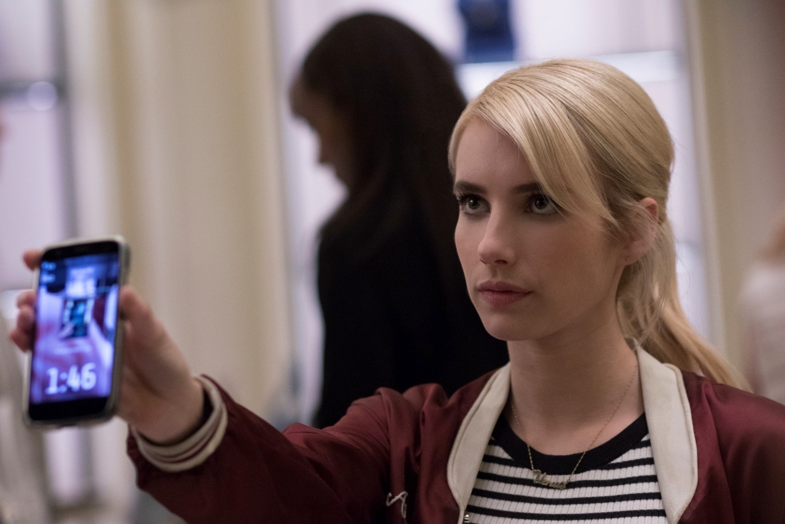 Emma Roberts em cena do filme "Nerve - Um Jogo Sem Regras" (2016), de Ariel Schulman e Henry Joost - Divulgação