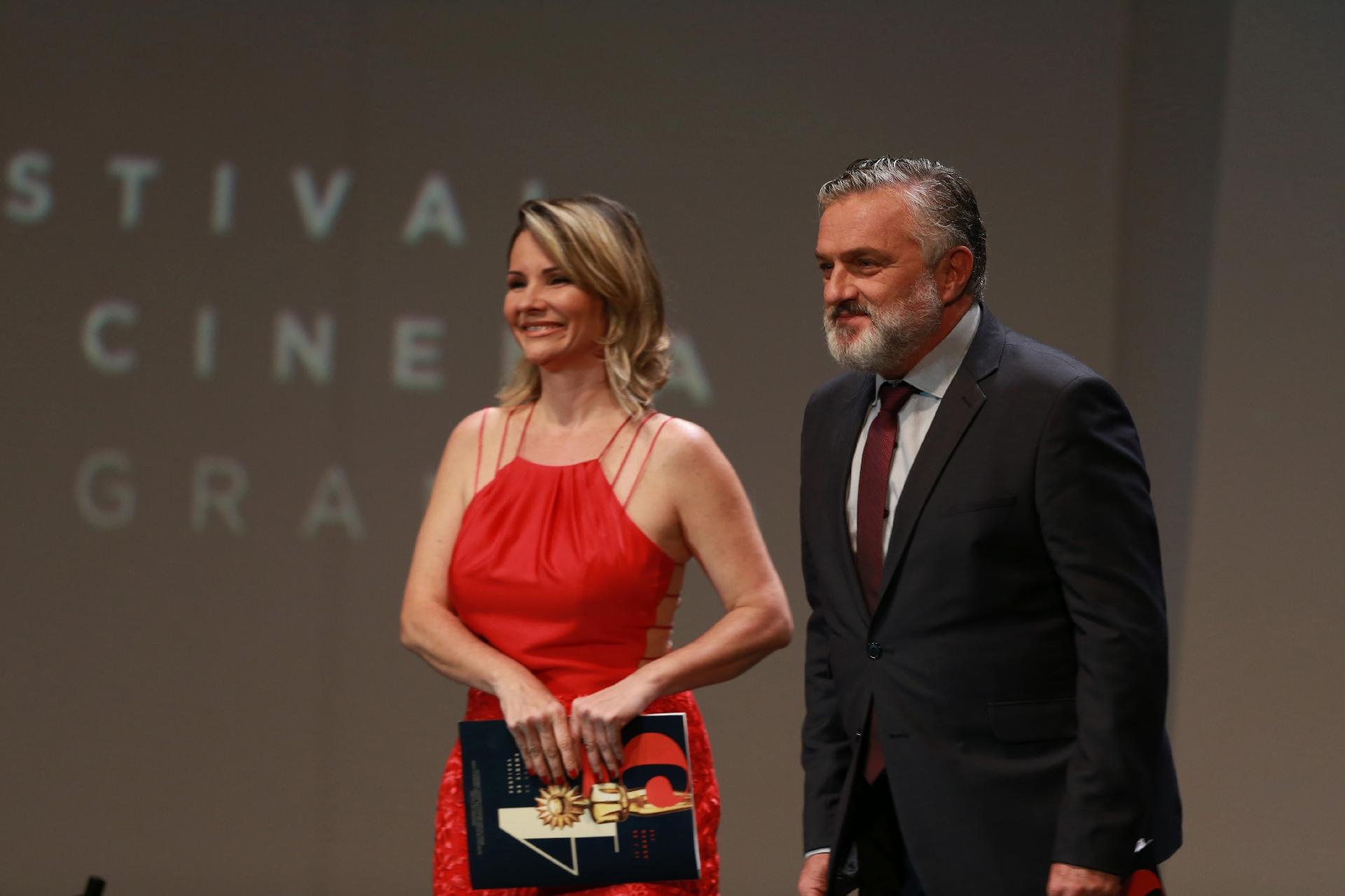 Werner Schünemann e Renata Boldrini apresentam a premiação do Festival de Cinema de Gramado - Edison Vara / Pressphoto