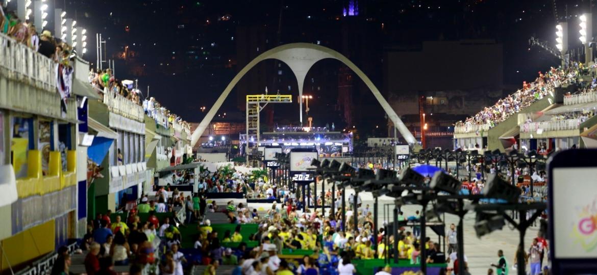 Vista da Sapucaí onde acontecem os desfiles das escolas de samba do Rio de Janeiro - Douglas Shineidr / UOL