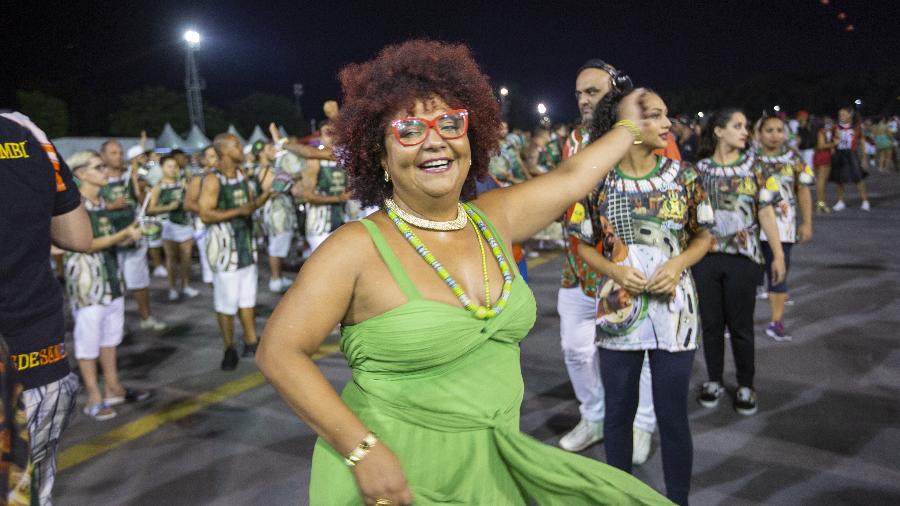 Babi Cruz, mulher de Arlindo Cruz, durante ensaio da X-9 Paulistana - Marcelo Justo/UOL