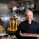 Chef Wolfgang Puck na cozinha onde preparará o banquete do Oscar - Valerie Macon/AFP