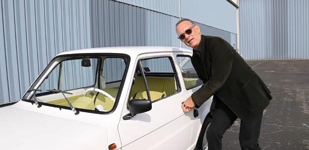 Tom Hanks é tão paizão que tinha um Fiat 126p (o carro foi leiloado recentemente)