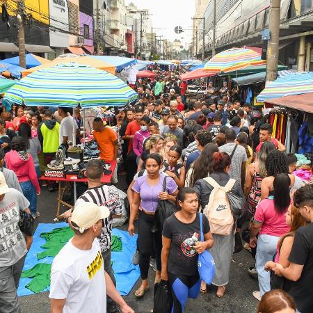 Muita gente vai usar segunda parcela do 13º para fazer compras