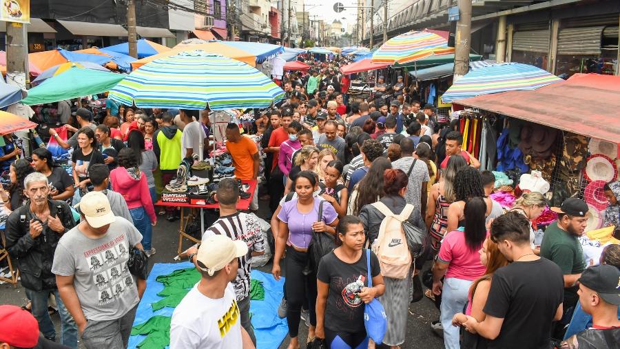 Lojas no Brás, em São Paulo: IBGE divulga dados de varejo