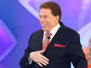 SBT atualiza estado de saúde de Silvio Santos, internado aos 93 anos