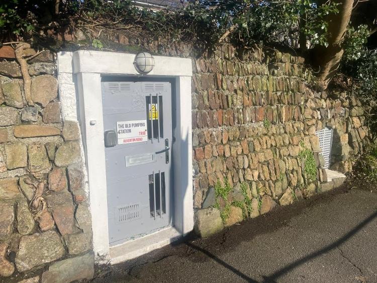 A entrada do 'Bunker do Apocalipse' inglês A entrada do 'Bunker do Apocalipse' inglês