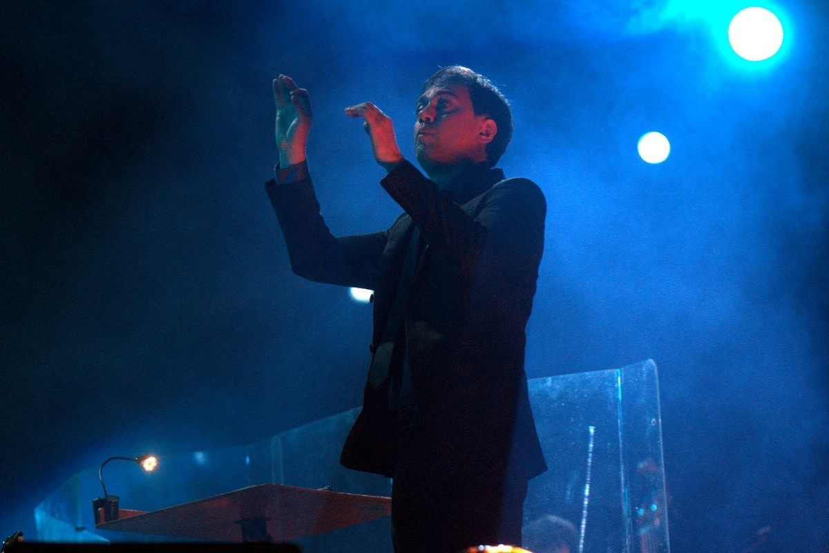 25.set.2015 - O guitarrista Steve Vai se apresenta com a Camerata Florianópolis, fechando o palco Sunset, durante o quinto dia do festival Rock in Rio 2015. - Marcos Ferreira/Foto Rio News