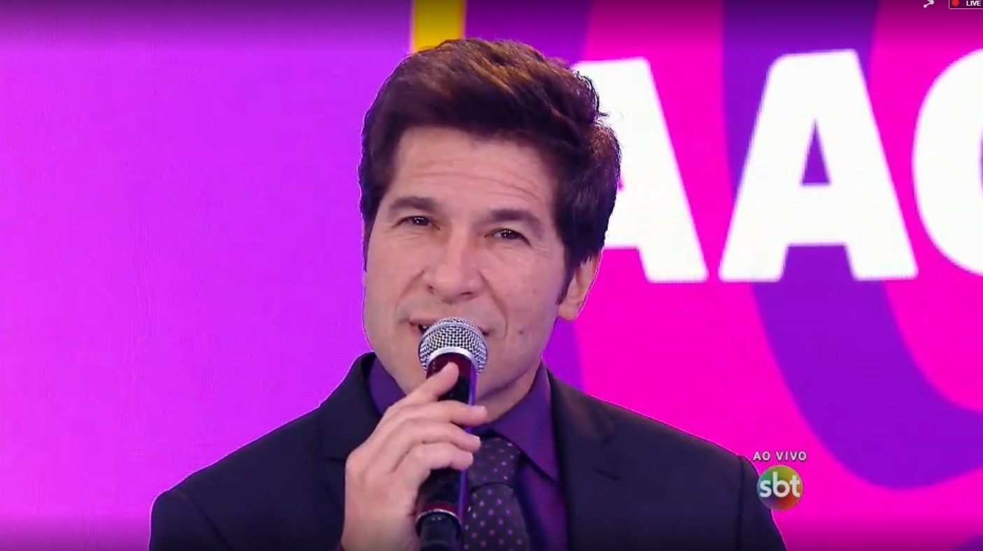 23.out.2015 - Daniel canta seus hits de sucesso durante o primeiro dia de Teleton 2015, no SBT - Reprodução /SBT
