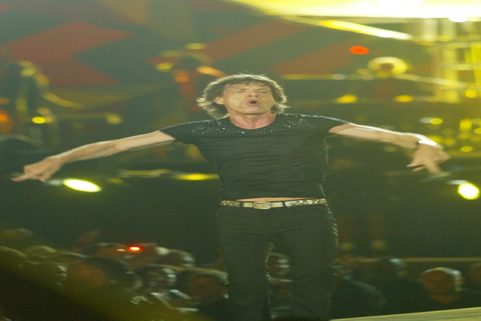 18.fev.2006 - Mick Jagger, vocalista dos Rolling Stones, durante show da turnê "A Bigger Bang" na praia de Copacabana, no Rio de Janeiro - André Sarmento/Folhapress