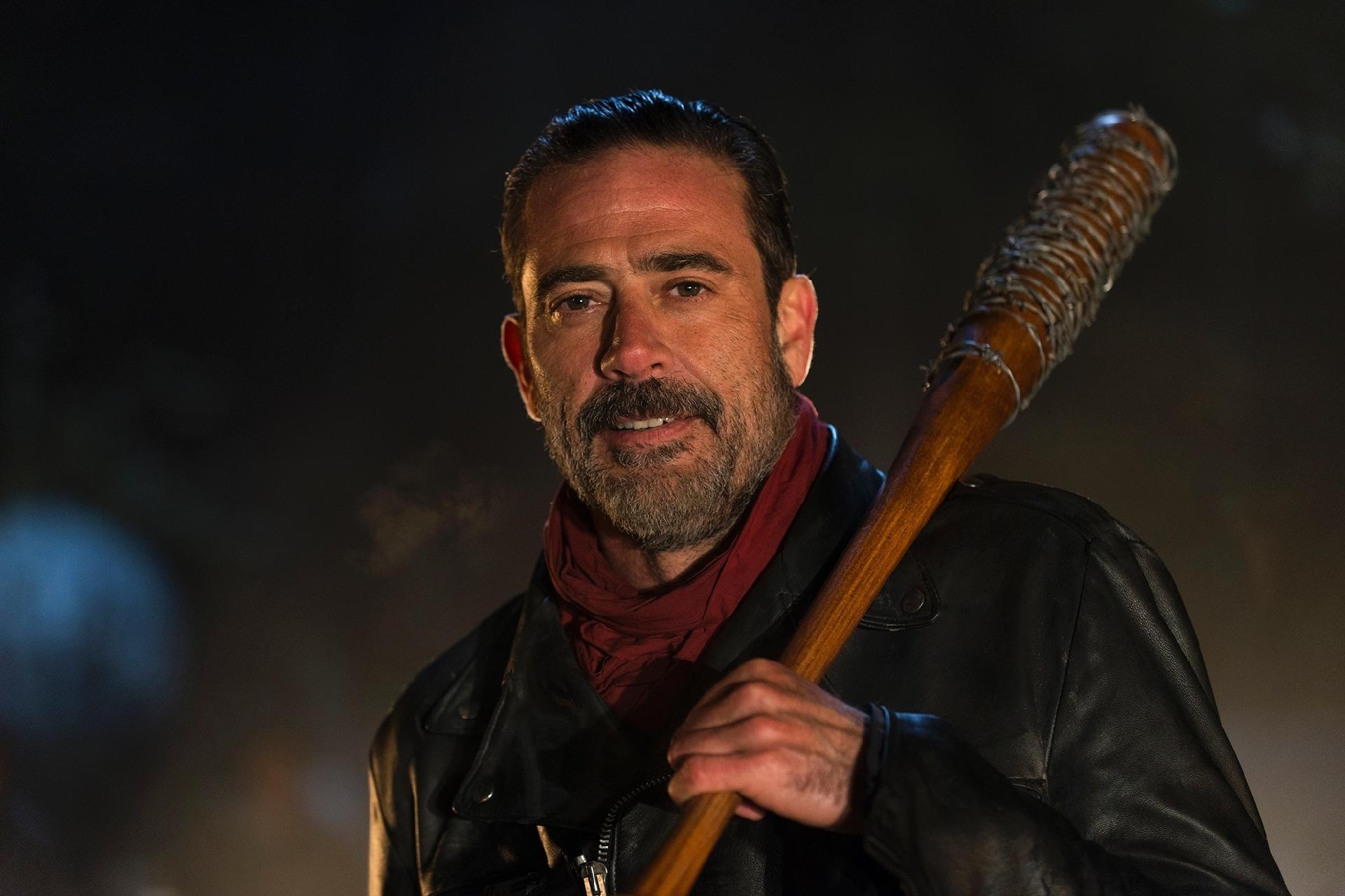 Negan se prepara para usar Lucille em cena de The Walking Dead - Divulgação