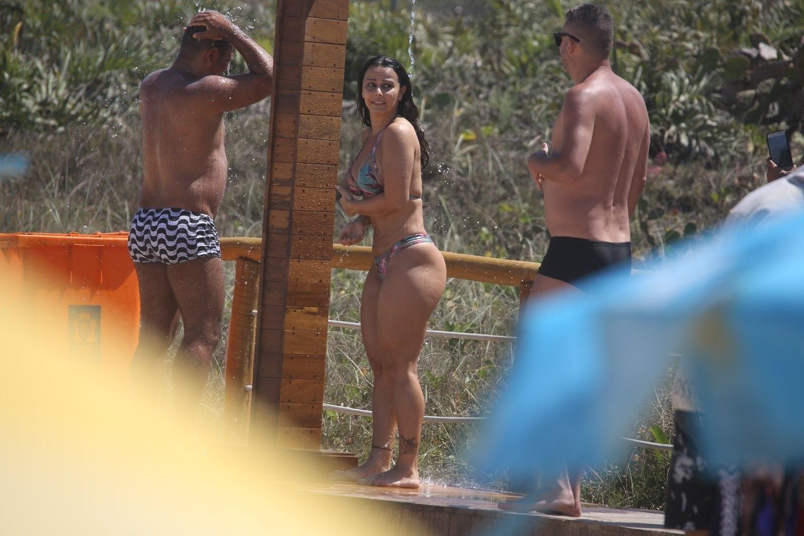 Viviane Araújo curte praia no Rio de Janeiro - AgNews
