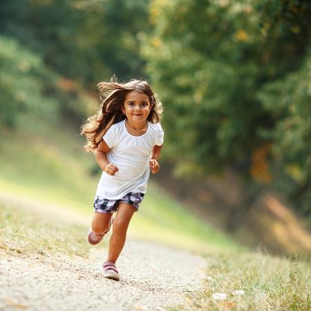 Prática esportiva reduz sintomas de TDAH em meninas de 6 a 10 anos