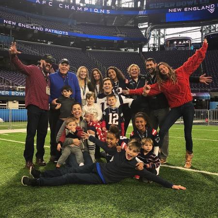 Tom Brady publica foto com Gisele Bündchen e os filhos no estádio do New England Patriots, na véspera do Super Bowl - Reprodução/Instagram/tombrady - Reprodução/Instagram/tombrady