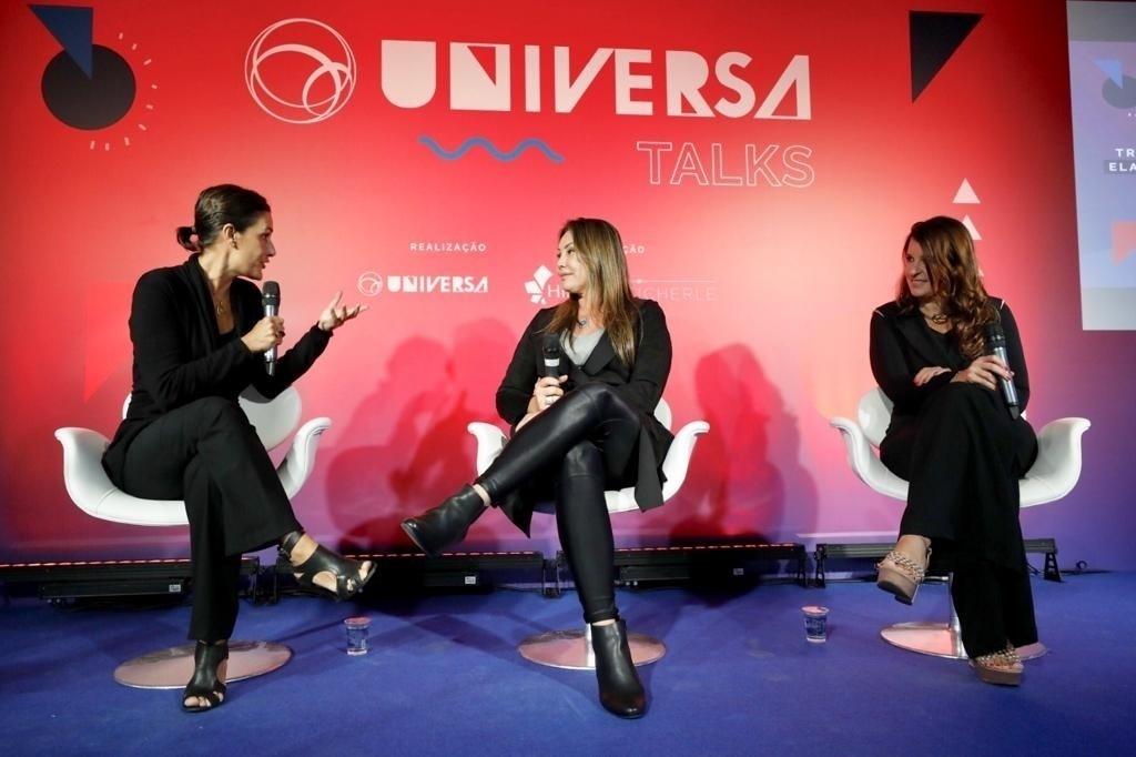 A empresária Elaine Caparroz e a promotora Valéria Scarance com a editora de Universa Juliana Linhares, em Universa Talks - Mariana Pekin/UOL
