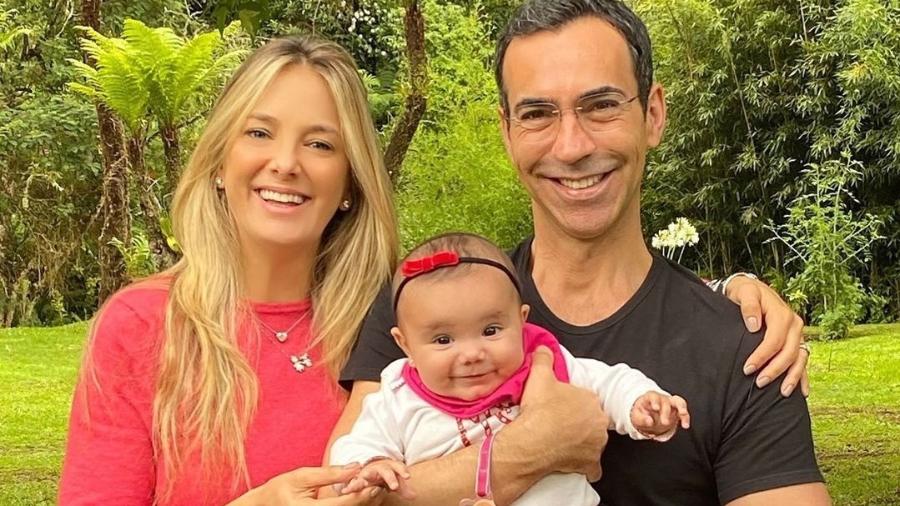 Manuella, de um ano e meio, é filha de Tralli com Ticiane Pinheiro - Reprodução/Instagram