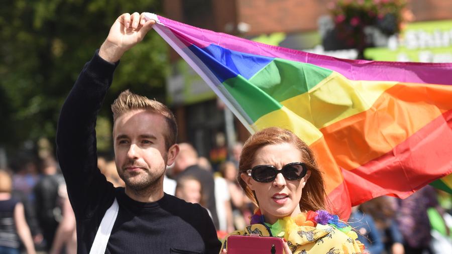 6.8.2016 - Participantes da Parada Gay de Belfast, na Irlanda do Norte - LightRocket via Getty Images