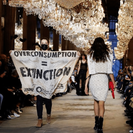 Sede do grupo dono da Louis Vuitton é invadida em Paris em novo protesto  contra reforma da Previdência