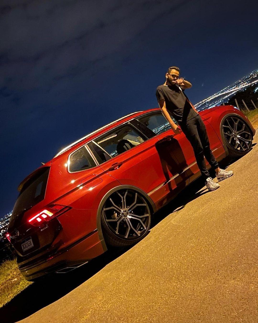 Youtuber Klebim e sua frota de carros de luxo - Reprodução/Instagram