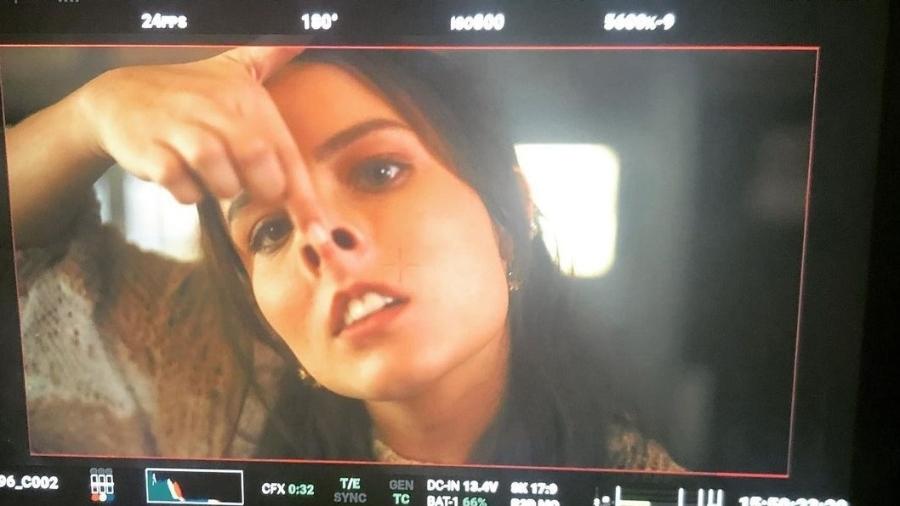 Larissa Manoela mostra bastidores do filme "Tá Escrito", que está prestes a ser lançado