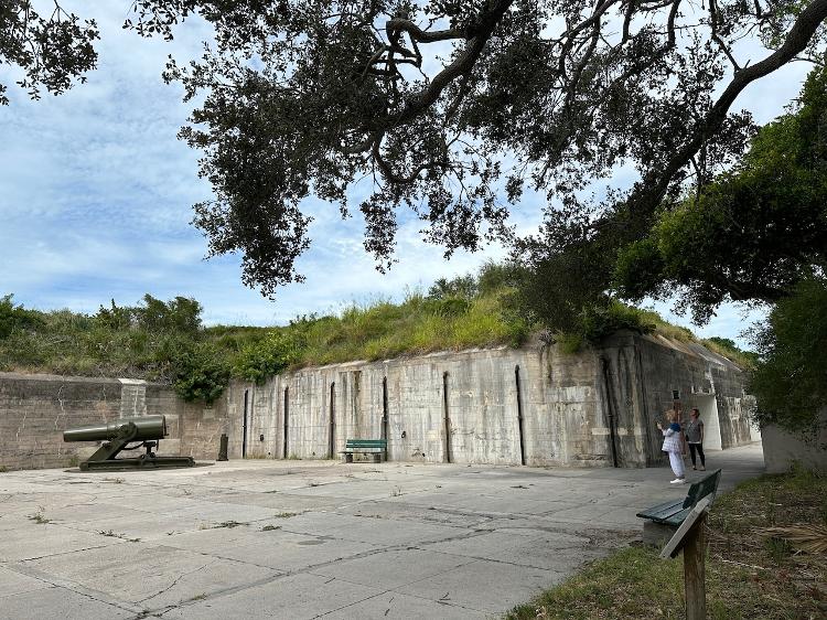 Fort De Soto,  construído em 1898 pelos espanhóis