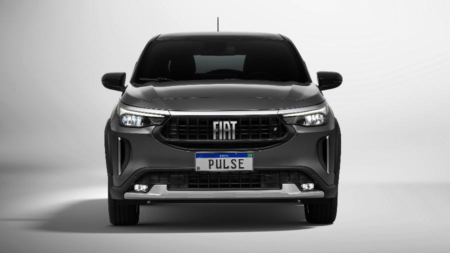 Fiat Pulse exibe grade e para-choque frontal redesenhados na linha 2026; SUV também traz de volta versão de entrada com câmbio manual Fiat Pulse exibe grade e para-choque frontal redesenhados na linha 2026; SUV também traz de volta versão de entrada com câmbio manual