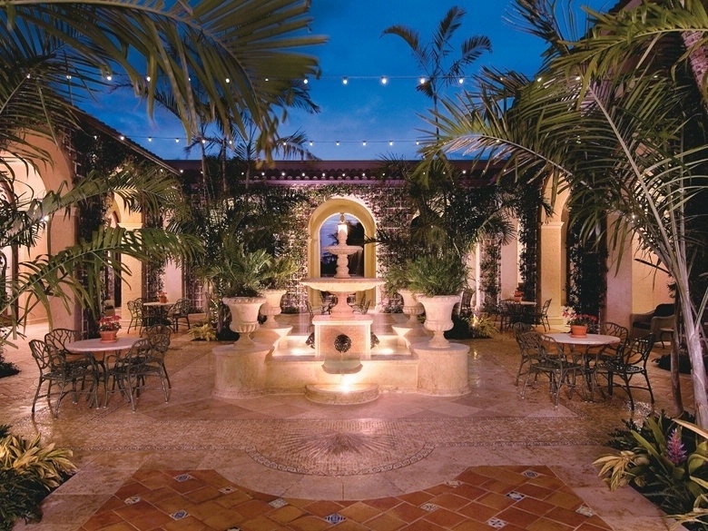 18.nov.2015 - Área externa do resort The Breakers, em Palm Beach, onde acontece o casamentos dos atores Sofia Vergara e Joe Manganiello - Divulgação/The Breakers