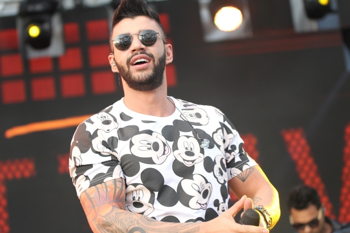 22.nov.2015 - O cantor sertanejo Gusttavo Lima se apresentou em uma fazenda em Franca, no interior de São Paulo - Amauri Nehn/Brazil News